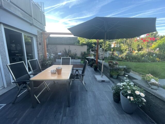 Terrassenbau Terrasse Keramikplatten Feinsteinzeugplatten Pflasterarbeiten Terrassenbau Gartenbau Duisburg
