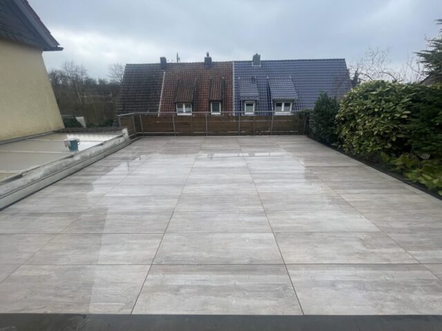 Großformatplatten Großformatplatten Keramikplatten Terrassenbau Hochterrasse Garten- und Landschaftsbau Duisburg Pflasterarbeiten Plattierung
